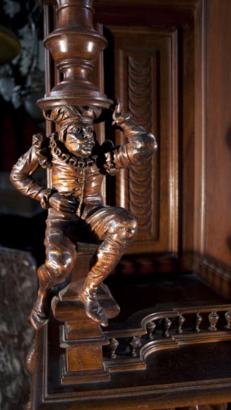 Grand buffet à décor Néo-Troubadour en noyer sculpté avec bas-reliefs en bronze signés de Ferdinand Barbedienne Grand buffet à décor Néo-Troubadour en noyer sculpté avec bas-reliefs en bronze signés de Ferdinand Barbedienne-4