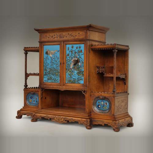 Cave à cigares japonisante au décor émaillé