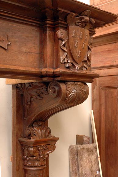 Grande cheminée ancienne en chêne avec incrustation de marbre Rouge Griotte Grande cheminée ancienne en chêne avec incrustation de marbre Rouge Griotte-3