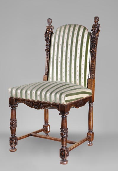 Salle à manger de style Néo-Renaissance en noyer sculpté à décor de grotesques et animaux fantastiques Salle à manger de style Néo-Renaissance en noyer sculpté à décor de grotesques et animaux fantastiques-11