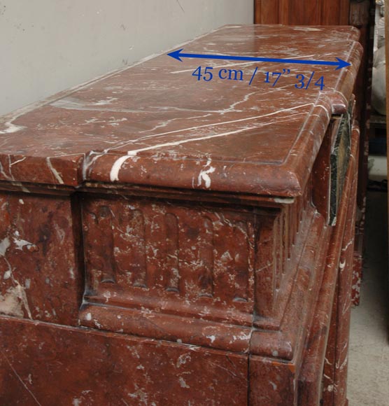 Cheminée de style Louis XIV en marbre Rouge du Nord à incrustation Cheminée de style Louis XIV en marbre Rouge du Nord à incrustation-7