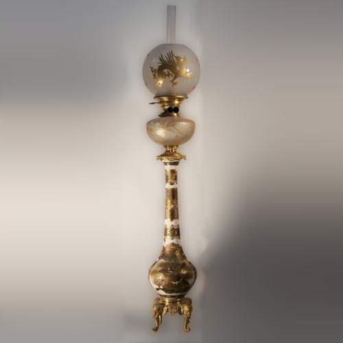 Superbe vase en faïence de Satzuma à personnages monté en lampe avec des bronzes attribués à Ferdinand Barbedienne