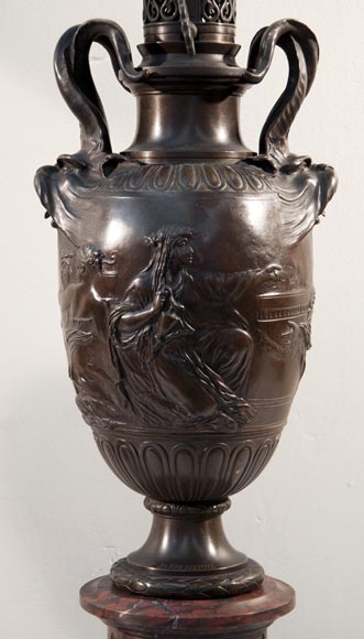 Ferdinand BARBEDIENNE - Paire de lampes Néo-Classiques en bronze à patine brune d'après un modèle de Clodion Ferdinand BARBEDIENNE - Paire de lampes Néo-Classiques en bronze à patine brune d'après un modèle de Clodion-2