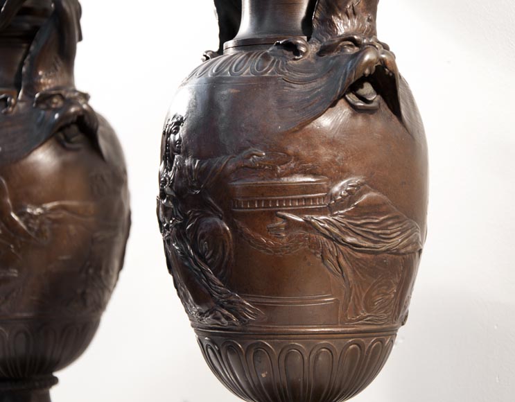 Ferdinand BARBEDIENNE - Paire de lampes Néo-Classiques en bronze à patine brune d'après un modèle de Clodion Ferdinand BARBEDIENNE - Paire de lampes Néo-Classiques en bronze à patine brune d'après un modèle de Clodion-4