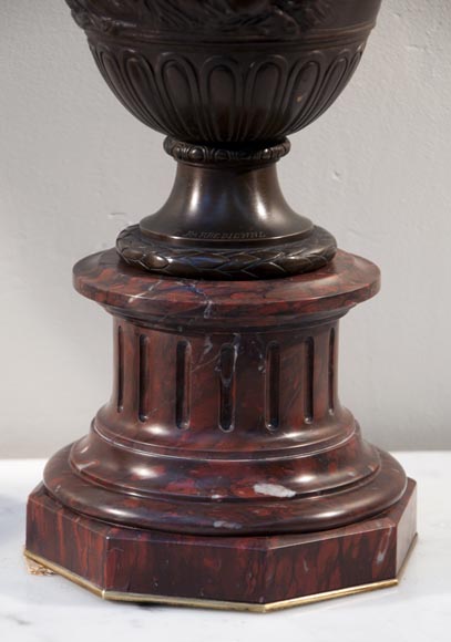 Ferdinand BARBEDIENNE - Paire de lampes Néo-Classiques en bronze à patine brune d'après un modèle de Clodion Ferdinand BARBEDIENNE - Paire de lampes Néo-Classiques en bronze à patine brune d'après un modèle de Clodion-8