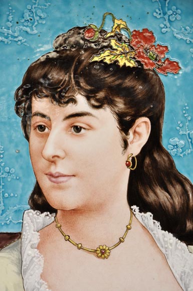 A. TEBARQUE - Paire de portraits de femmes en faïence émaillée A. TEBARQUE - Paire de portraits de femmes en faïence émaillée-8