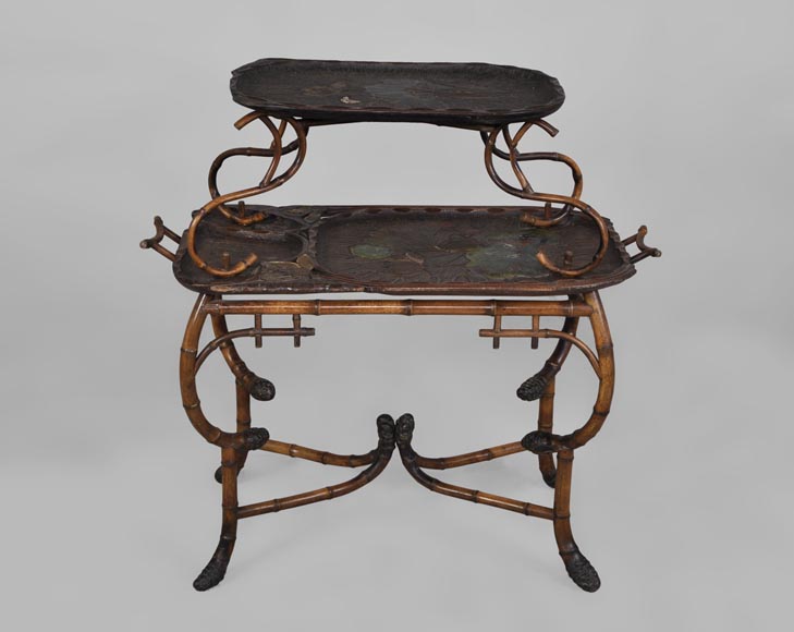 DAÏ NIPPON - Table à thé en bambou à décor gravé et laqué de style japonisant DAÏ NIPPON - Table à thé en bambou à décor gravé et laqué de style japonisant-0
