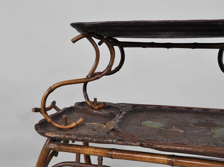 DAÏ NIPPON - Table à thé en bambou à décor gravé et laqué de style japonisant DAÏ NIPPON - Table à thé en bambou à décor gravé et laqué de style japonisant-2