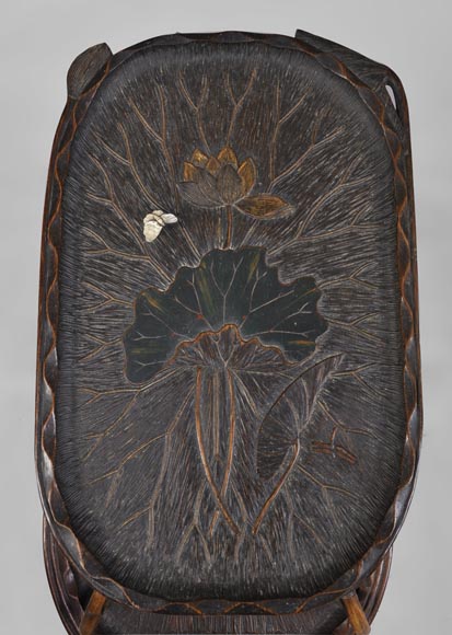 DAÏ NIPPON - Table à thé en bambou à décor gravé et laqué de style japonisant DAÏ NIPPON - Table à thé en bambou à décor gravé et laqué de style japonisant-3