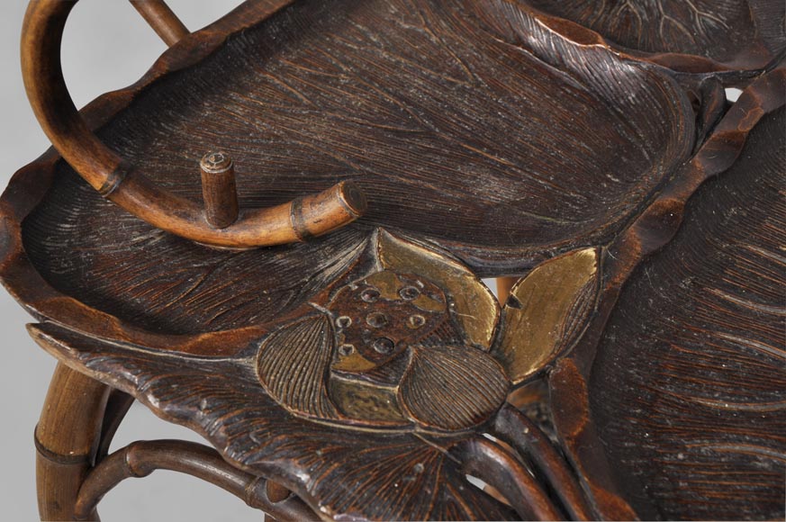 DAÏ NIPPON - Table à thé en bambou à décor gravé et laqué de style japonisant DAÏ NIPPON - Table à thé en bambou à décor gravé et laqué de style japonisant-7