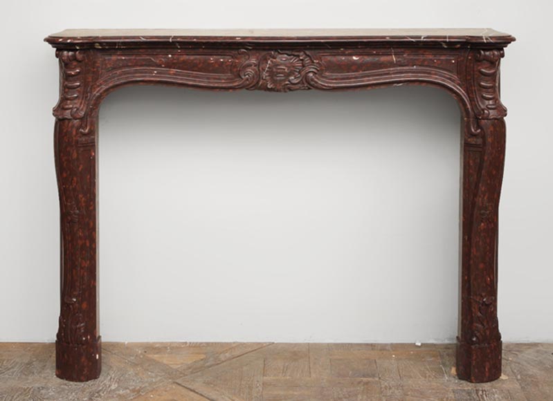 Cheminée ancienne de style Louis XV en marbre Rouge Griotte Cheminée ancienne de style Louis XV en marbre Rouge Griotte-0