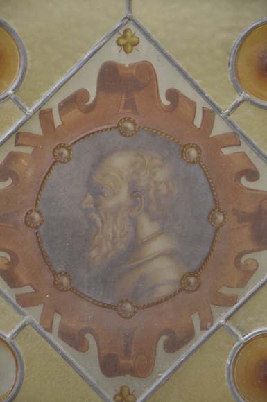 Double porte à décor de vitrail à profil d'homme et de femme en médaillon Double porte à décor de vitrail à profil d'homme et de femme en médaillon-4