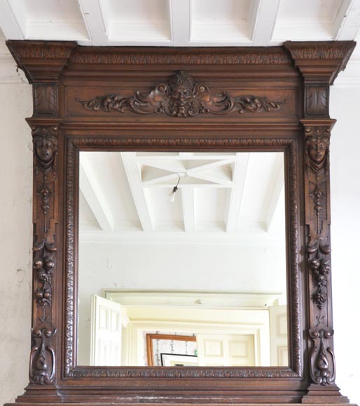 Cheminée ancienne en noyer au masque de Satyre Cheminée ancienne en noyer au masque de Satyre-1