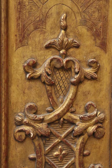 Paire de pilastres en chêne doré du XVIIIè siècle Paire de pilastres en chêne doré du XVIIIè siècle-12