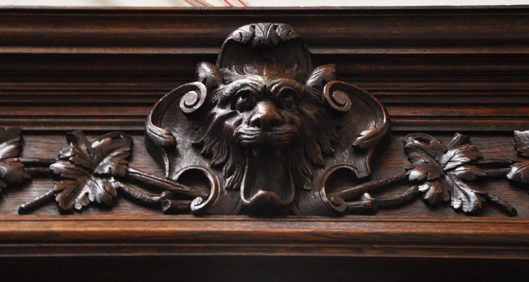 Grande cheminée en chêne de style Louis XIII avec trumeau à miroir Grande cheminée en chêne de style Louis XIII avec trumeau à miroir-3