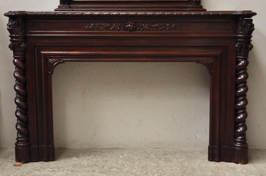 Grande cheminée en chêne de style Louis XIII avec trumeau à miroir Grande cheminée en chêne de style Louis XIII avec trumeau à miroir-8