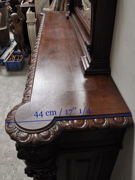 Grande cheminée en chêne de style Louis XIII avec trumeau à miroir Grande cheminée en chêne de style Louis XIII avec trumeau à miroir-18