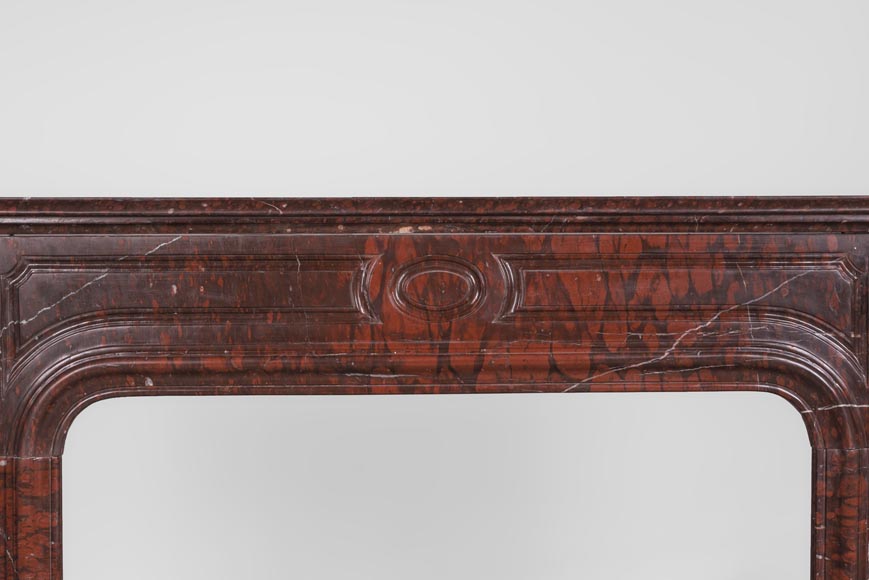 Cheminée ancienne de style Louis XV en marbre Rouge Griotte Cheminée ancienne de style Louis XV en marbre Rouge Griotte-1