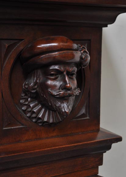 Cheminée de style Neo-Renaissance en bois de noyer sculpté Cheminée de style Neo-Renaissance en bois de noyer sculpté-8