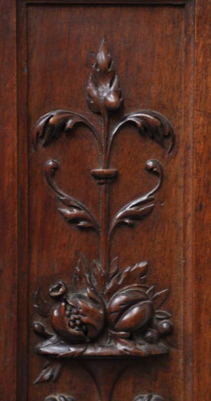 Cheminée de style Neo-Renaissance en bois de noyer sculpté Cheminée de style Neo-Renaissance en bois de noyer sculpté-10