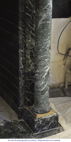 Belle cheminée ancienne de style Empire en marbre Vert de Mer à ornements de bronze Belle cheminée ancienne de style Empire en marbre Vert de Mer à ornements de bronze-5