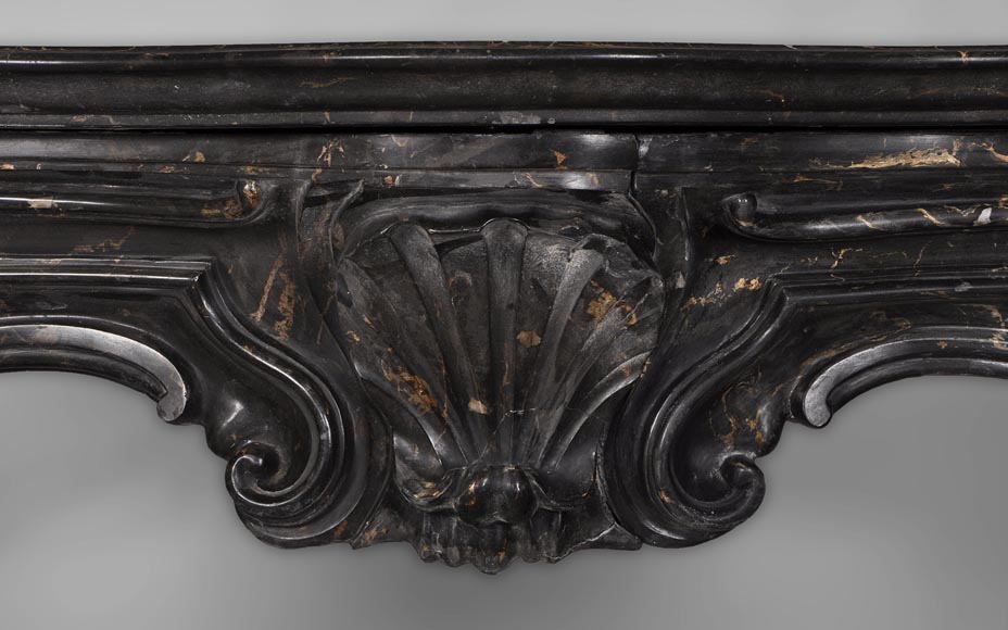 Cheminée ancienne de style Napoléon III en scagliola imitation marbre Portor Cheminée ancienne de style Napoléon III en scagliola imitation marbre Portor-1