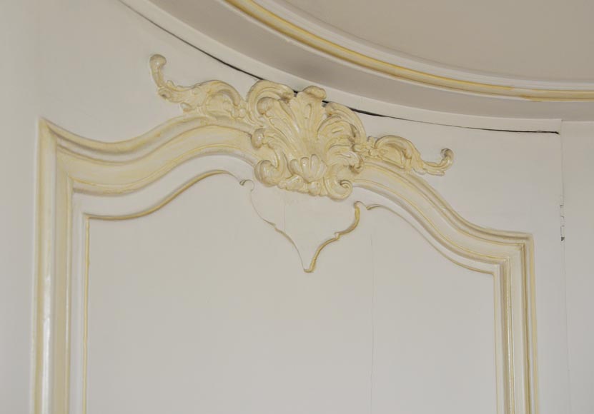 Bel élément de boiserie de style Louis XV avec cheminée en pierre du XVIIIè siècle Bel élément de boiserie de style Louis XV avec cheminée en pierre du XVIIIè siècle-3