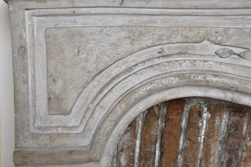 Bel élément de boiserie de style Louis XV avec cheminée en pierre du XVIIIè siècle Bel élément de boiserie de style Louis XV avec cheminée en pierre du XVIIIè siècle-15