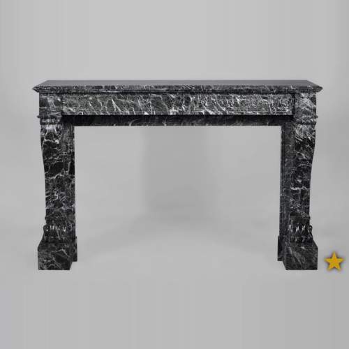 Cheminée ancienne de style Napoléon III à pattes de lions en marbre Vert des Alpes