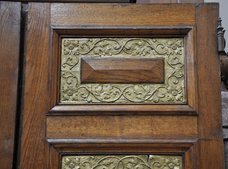 Double porte en chêne sculpté à décor de grotesques Double porte en chêne sculpté à décor de grotesques-8