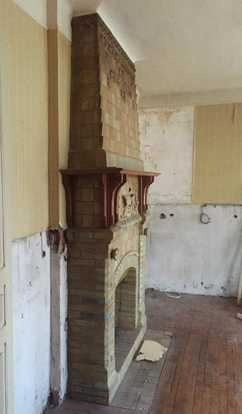 Belle cheminée Art Nouveau en céramique et noyer par Charles Gréber avec frise de travailleurs Belle cheminée Art Nouveau en céramique et noyer par Charles Gréber avec frise de travailleurs-9