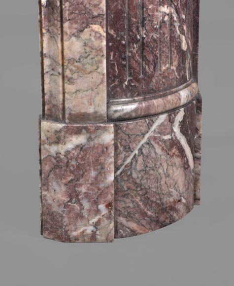 Belle cheminée ancienne de style Louis XVI à coins arrondis en marbre Violet de Villefranche Belle cheminée ancienne de style Louis XVI à coins arrondis en marbre Violet de Villefranche-7