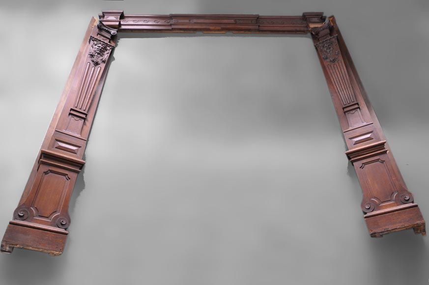 Pièce de boiserie en chêne sculpté à têtes de satyres et motifs de draperies, XIXè siècle Pièce de boiserie en chêne sculpté à têtes de satyres et motifs de draperies, XIXè siècle-2