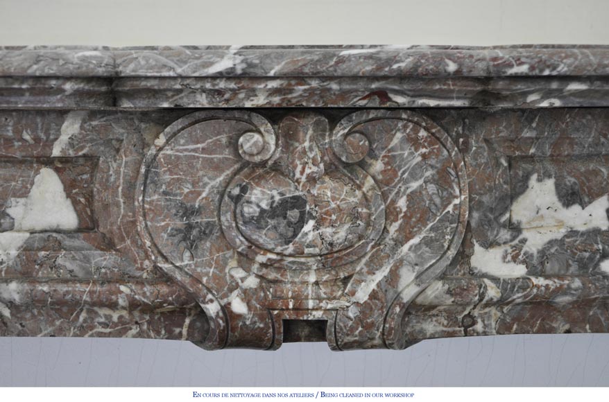 Cheminée ancienne de style Louis XV en marbre Rouge du Nord, XIXè siècle Cheminée ancienne de style Louis XV en marbre Rouge du Nord, XIXè siècle-1