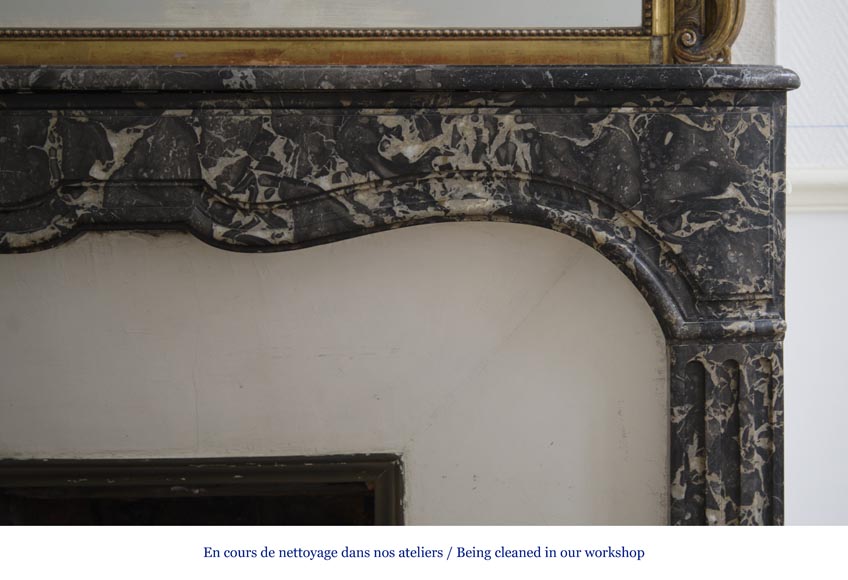 Cheminée ancienne d'époque Régence en marbre Gris Sainte Anne, XVIIIè siècle Cheminée ancienne d'époque Régence en marbre Gris Sainte Anne, XVIIIè siècle-5