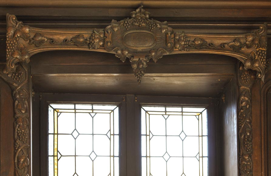 Grande pièce de boiserie ancienne en chêne sculpté à décor de trophées de chasse et natures mortes Grande pièce de boiserie ancienne en chêne sculpté à décor de trophées de chasse et natures mortes-9