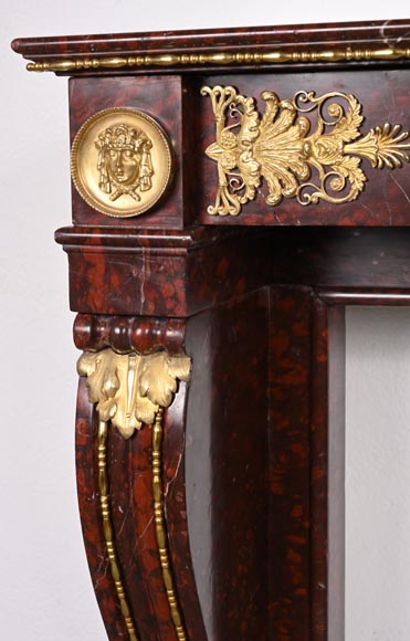 Cheminée Empire en marbre Rouge Griotte et bronzes dorés Cheminée Empire en marbre Rouge Griotte et bronzes dorés-5