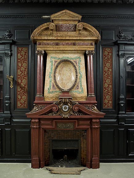 Rare pièce de boiserie Napoléon III en bois noirci avec sa cheminée monumentale en stuc à l'imitation du porphyre Rare pièce de boiserie Napoléon III en bois noirci avec sa cheminée monumentale en stuc à l'imitation du porphyre-2