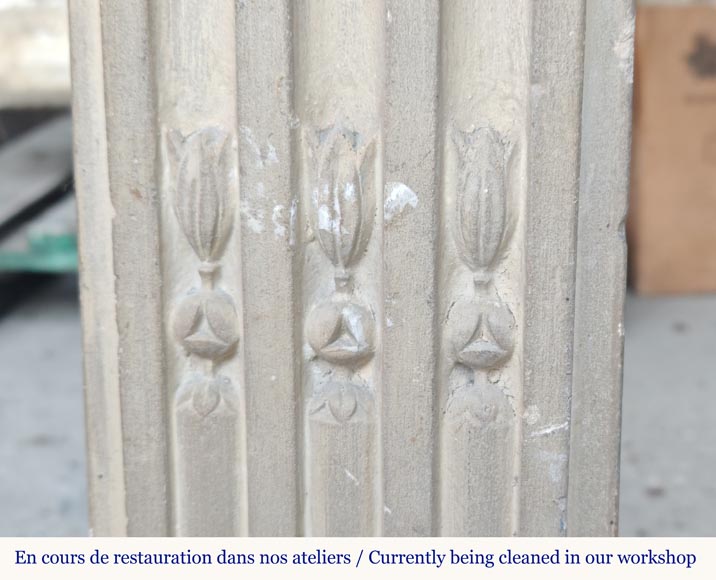 Cheminée de style Louis XVI en pierre Cheminée de style Louis XVI en pierre-4