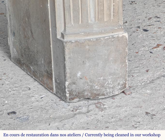 Cheminée de style Louis XVI en pierre Cheminée de style Louis XVI en pierre-5