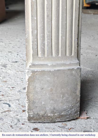 Cheminée de style Louis XVI en pierre Cheminée de style Louis XVI en pierre-8