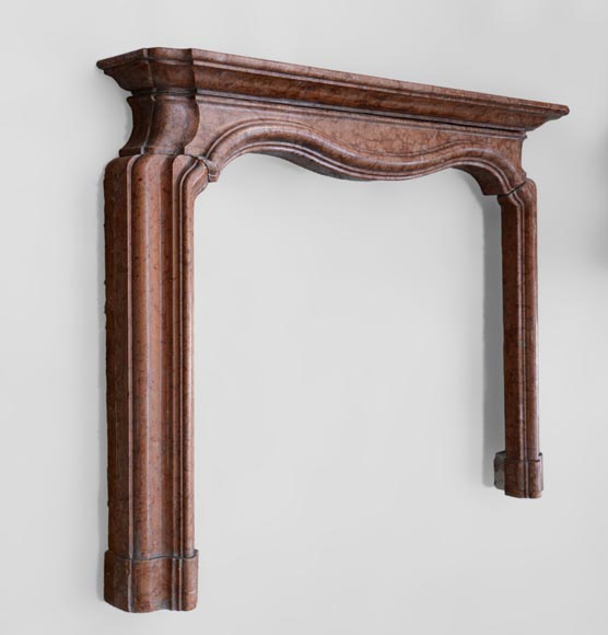 Cheminée de style Régence en marbre Rouge de Vérone, début XXè siècle Cheminée de style Régence en marbre Rouge de Vérone, début XXè siècle-2