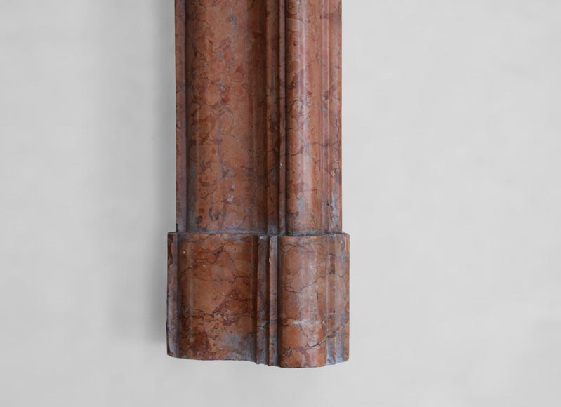 Cheminée de style Régence en marbre Rouge de Vérone, début XXè siècle Cheminée de style Régence en marbre Rouge de Vérone, début XXè siècle-4