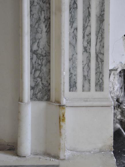 Belle cheminée ancienne de style Victorien en marbre Statuaire de Carrare et incrustations de marbre Vert d'Estours aux vases et à la coupe Belle cheminée ancienne de style Victorien en marbre Statuaire de Carrare et incrustations de marbre Vert d'Estours aux vases et à la coupe-9