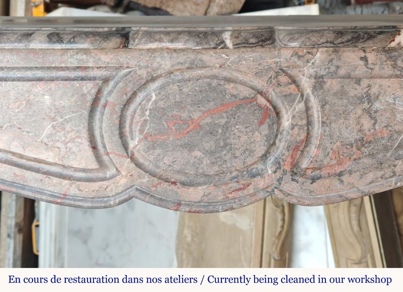 Cheminée de style Louis XV modèle Pompadour sculptée en marbre Bois Jourdan Cheminée de style Louis XV modèle Pompadour sculptée en marbre Bois Jourdan-1