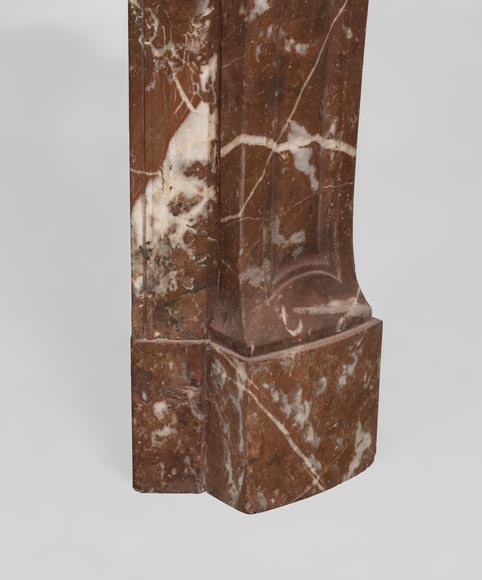 Cheminée ancienne de style Louis XV, modèle Pompadour, en marbre Rouge du Nord Cheminée ancienne de style Louis XV, modèle Pompadour, en marbre Rouge du Nord-9