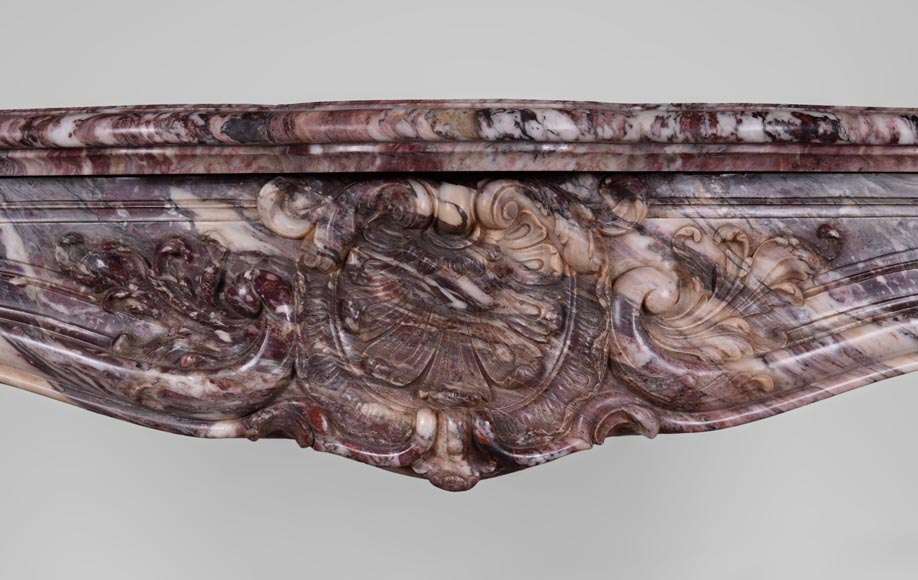 Exceptionnelle cheminée ancienne de style Louis XV en marbre Fleur de Pêcher à la large palmette Exceptionnelle cheminée ancienne de style Louis XV en marbre Fleur de Pêcher à la large palmette-1