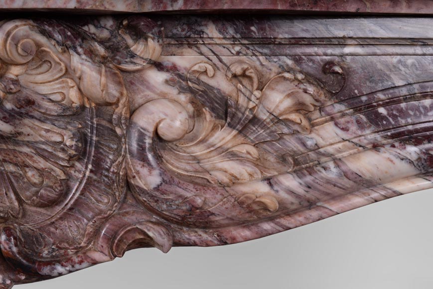 Exceptionnelle cheminée ancienne de style Louis XV en marbre Fleur de Pêcher à la large palmette Exceptionnelle cheminée ancienne de style Louis XV en marbre Fleur de Pêcher à la large palmette-3