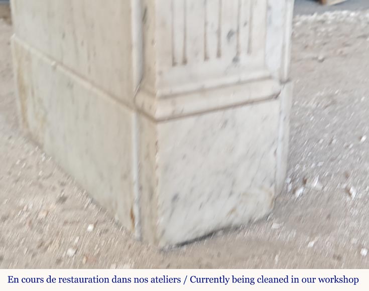 Cheminée de style Louis XVI à fleur de tournesol en marbre de Carrare Cheminée de style Louis XVI à fleur de tournesol en marbre de Carrare-4