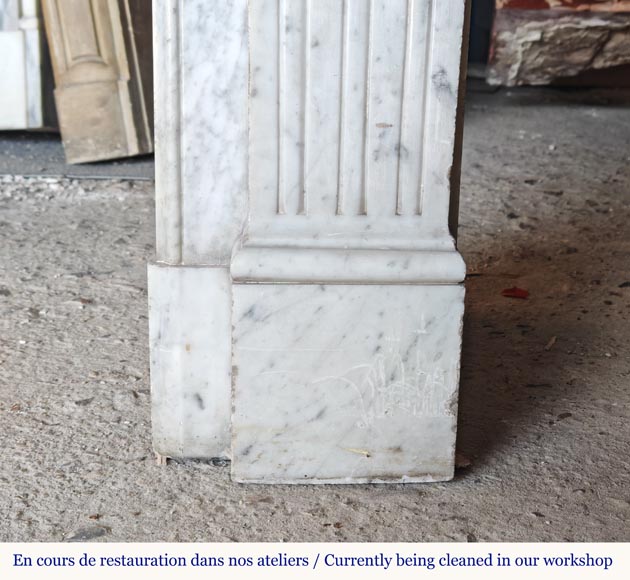 Cheminée de style Louis XVI à fleur de tournesol en marbre de Carrare Cheminée de style Louis XVI à fleur de tournesol en marbre de Carrare-7